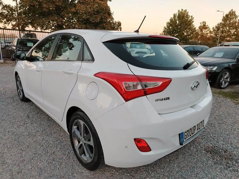 Hyundai I30 1.6CRDI-110к.с/АВТОМАТИК/КЛИМАТРОНИК /КАТО НОВА!!!, снимка 5 - Автомобили и джипове - 47695648