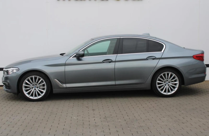 BMW 530 d xDrive, снимка 3 - Автомобили и джипове - 47910690