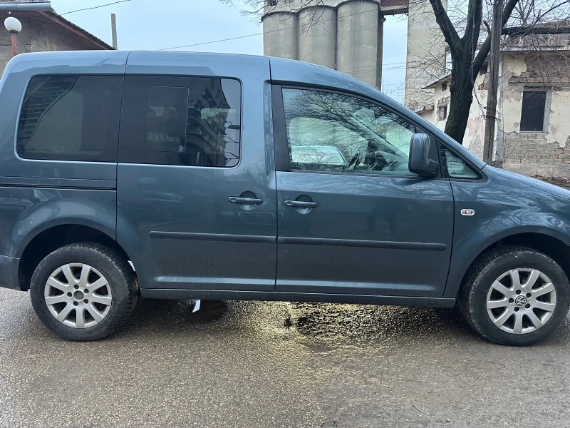 VW Caddy 1.6, снимка 2 - Автомобили и джипове - 48270737