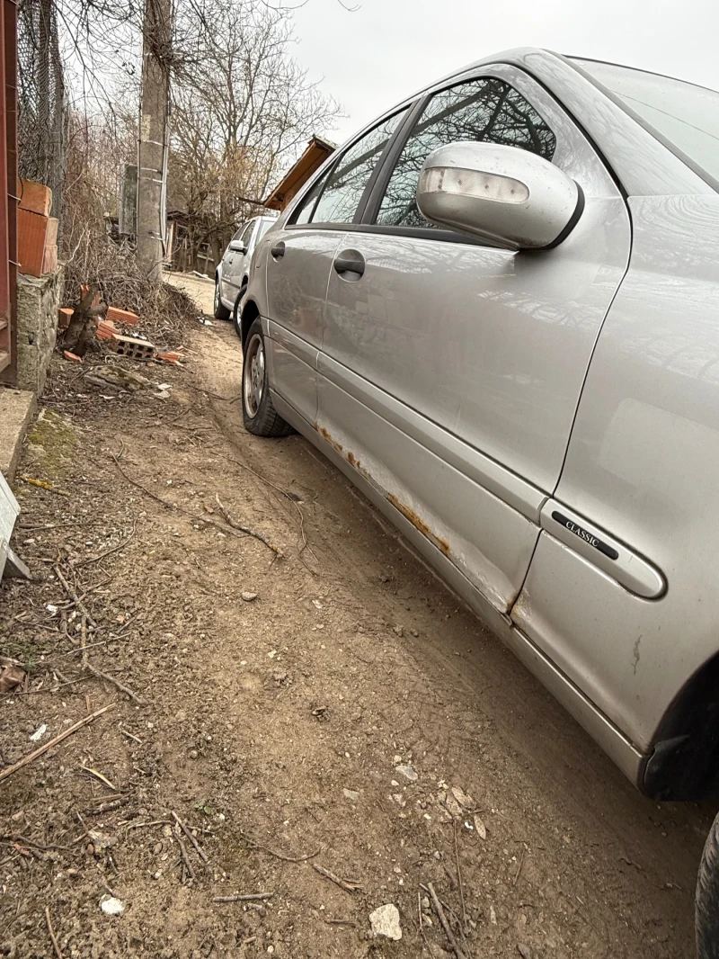 Mercedes-Benz C 200, снимка 3 - Автомобили и джипове - 49037141