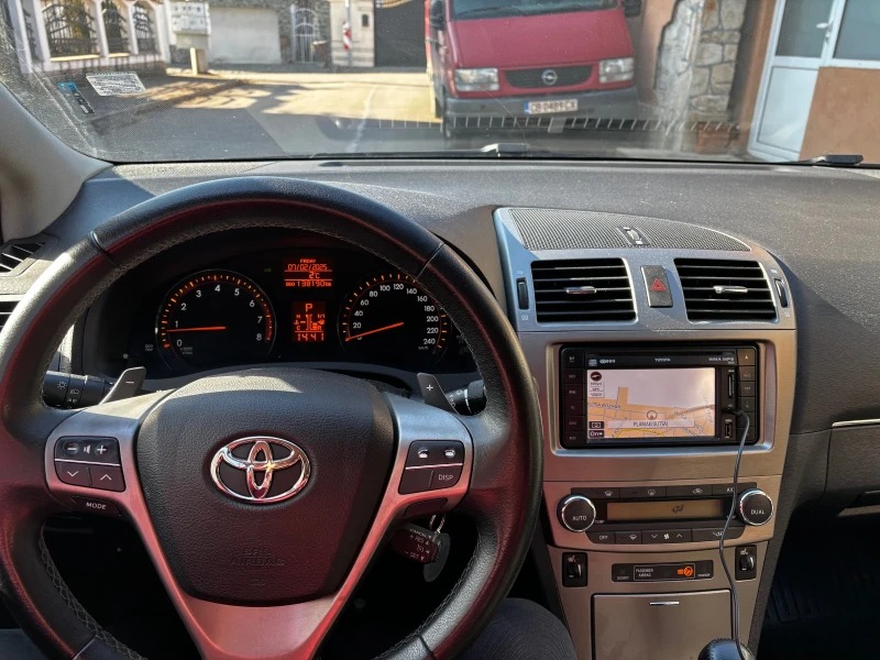 Toyota Avensis 2.0 АВТОМАТИК/КАМЕРА/ПОДГРЕВ, снимка 9 - Автомобили и джипове - 49222696