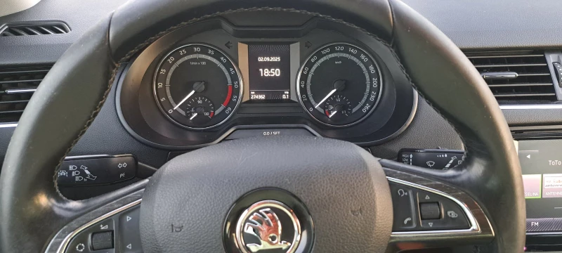 Skoda Octavia SCOUT 2.0 TDI 4x4, снимка 13 - Автомобили и джипове - 51585210