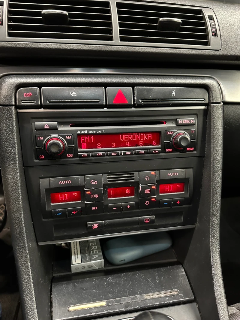 Audi A4, снимка 6 - Автомобили и джипове - 52312451