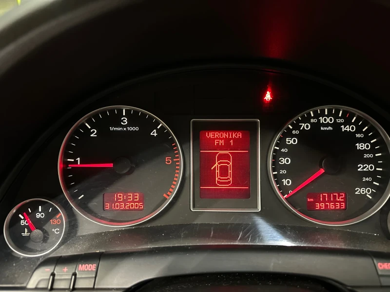 Audi A4, снимка 7 - Автомобили и джипове - 52312451