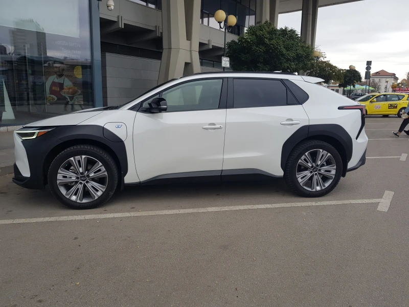 Subaru Solterra PREMIUM AWD 