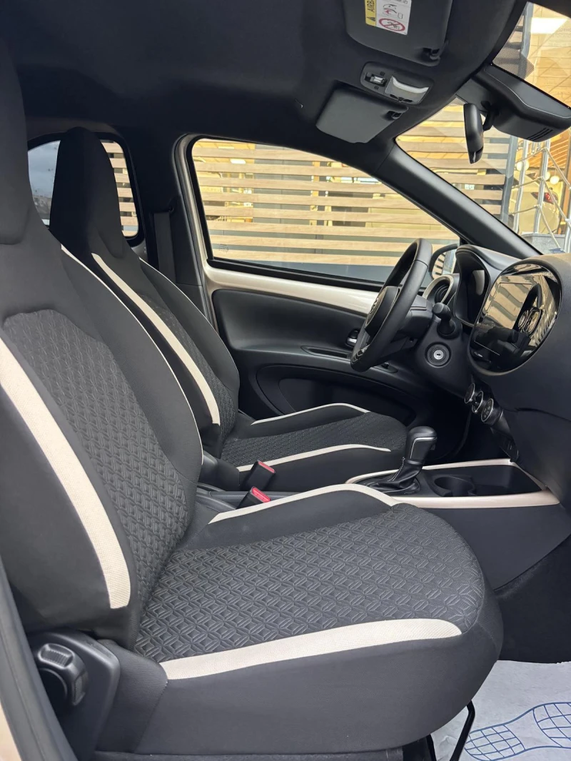 Toyota Aygo X PULSE CVT, снимка 7 - Автомобили и джипове - 52478233