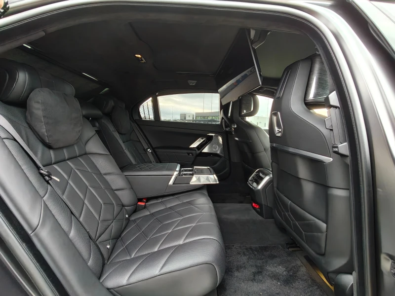 BMW 750 Mansory, снимка 16 - Автомобили и джипове - 52594596