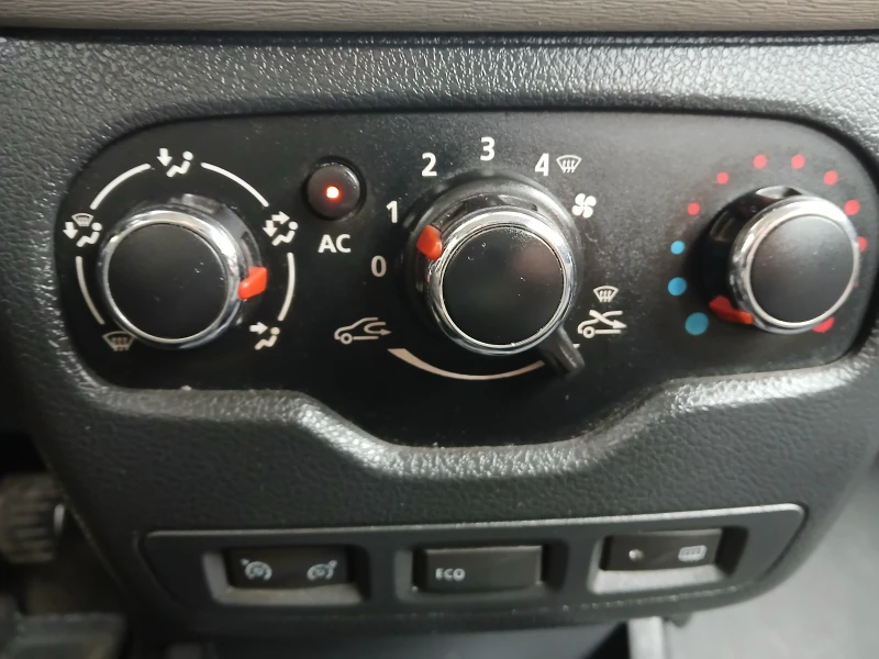 Dacia Lodgy 6+ 1, снимка 2 - Автомобили и джипове - 52834515