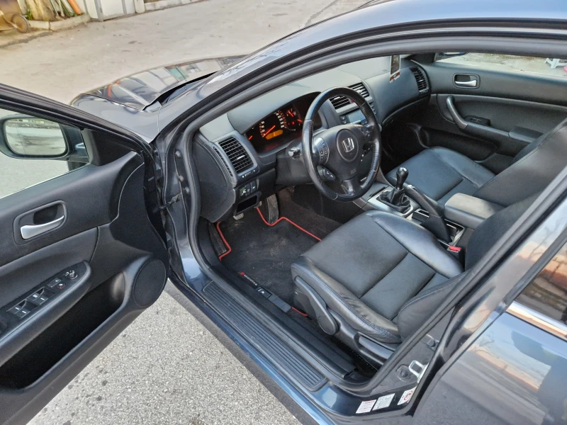 Honda Accord 2.4 I-VTEC , снимка 8 - Автомобили и джипове - 52878749