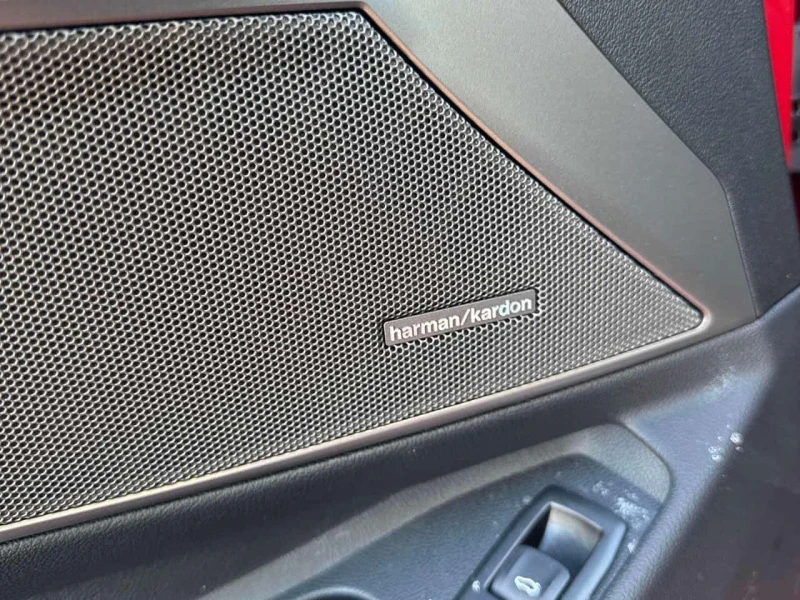 BMW 330 i xDrive* 360 КАМЕРИ* ПАНОРАМА* Harman/Kardon, снимка 16 - Автомобили и джипове - 53571339