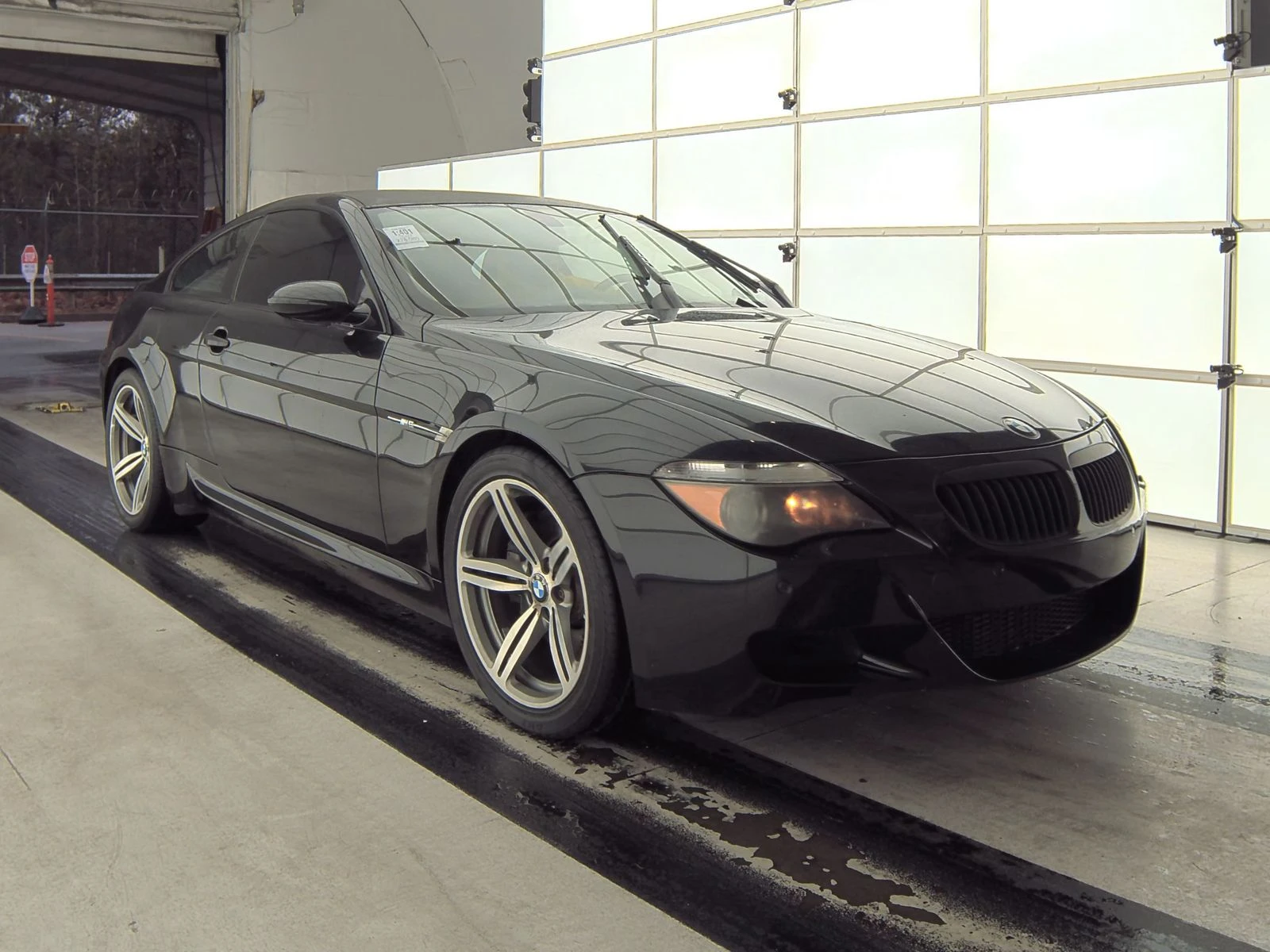 BMW M6 5.0* V10* ПОДГРЕВ* HEAD* UP* КАМЕРА* КЕЙЛЕС*  - изображение 3