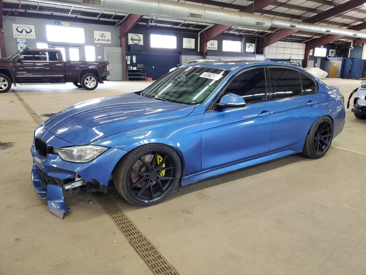 BMW 335  - изображение 2