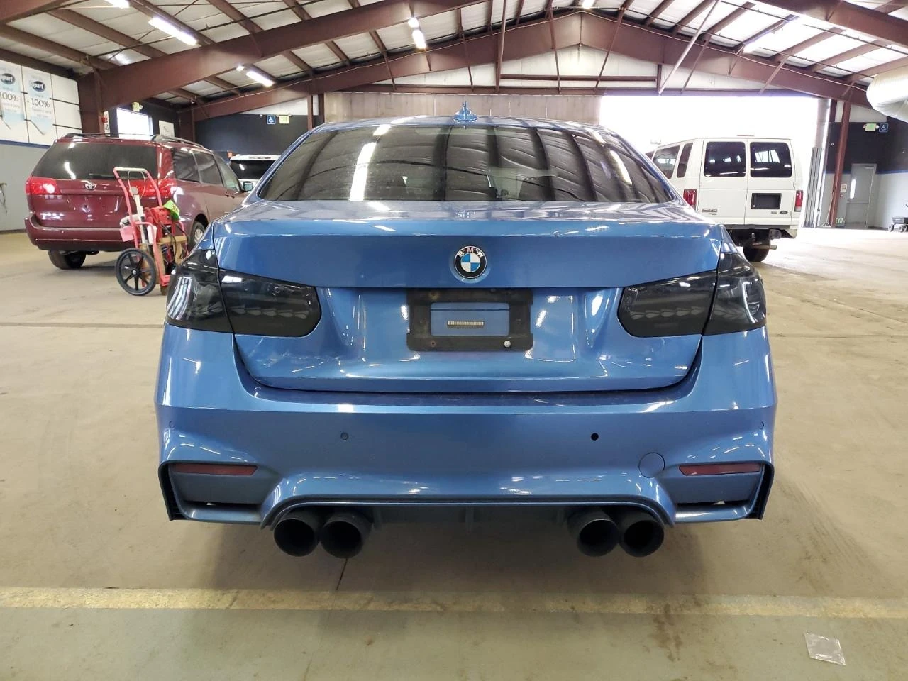 BMW 335  - изображение 6