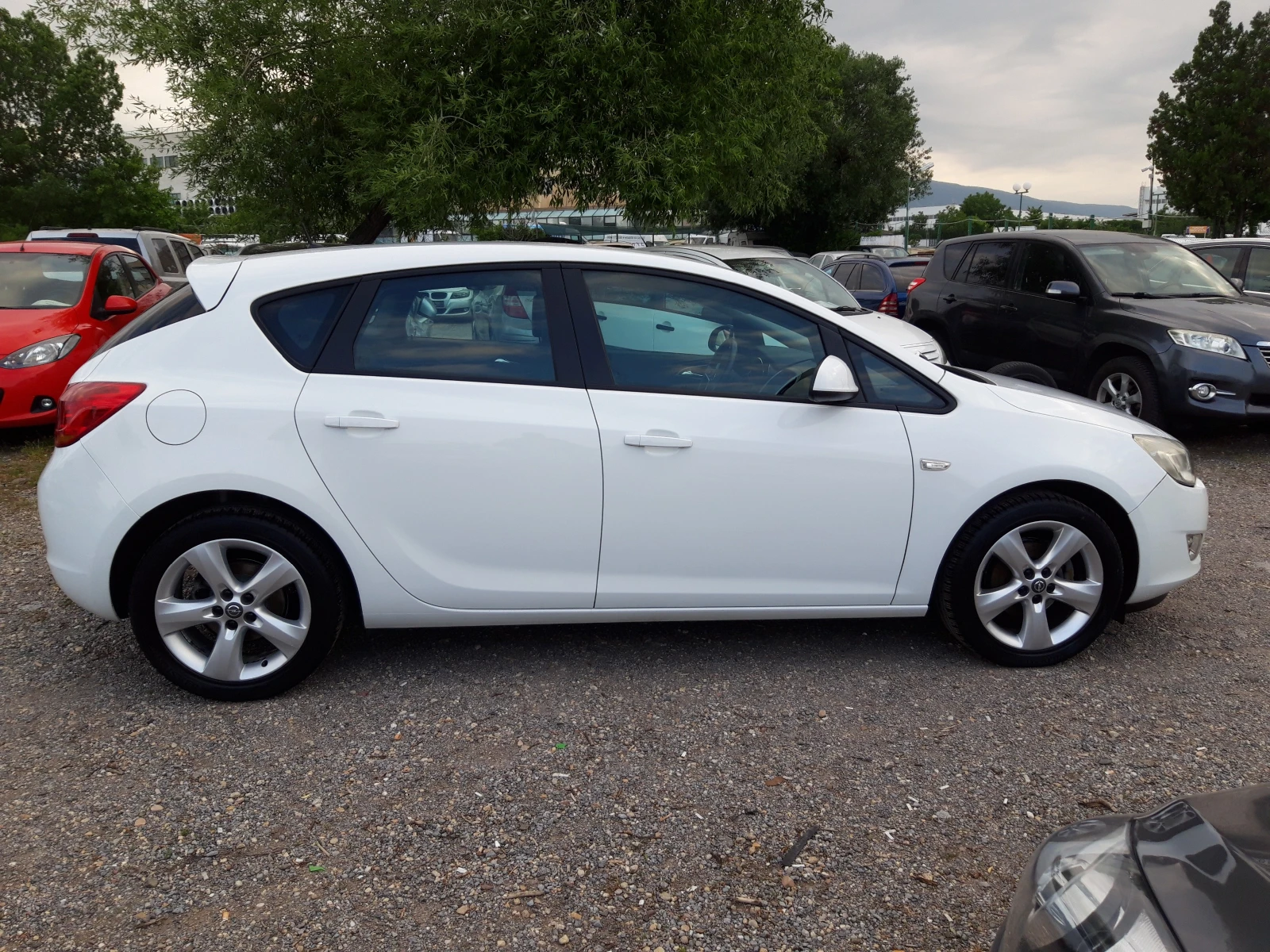 Opel Astra 1.6i* 116к.с* ОТЛИЧНА *  - изображение 5