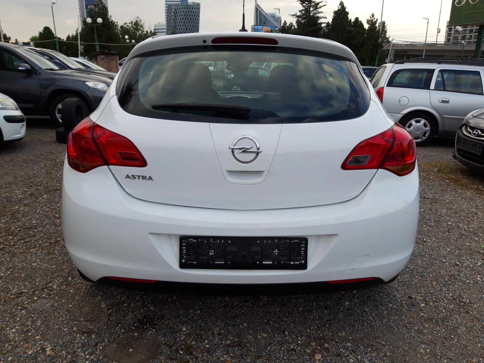 Opel Astra 1.6i* 116к.с* ОТЛИЧНА *  - изображение 4