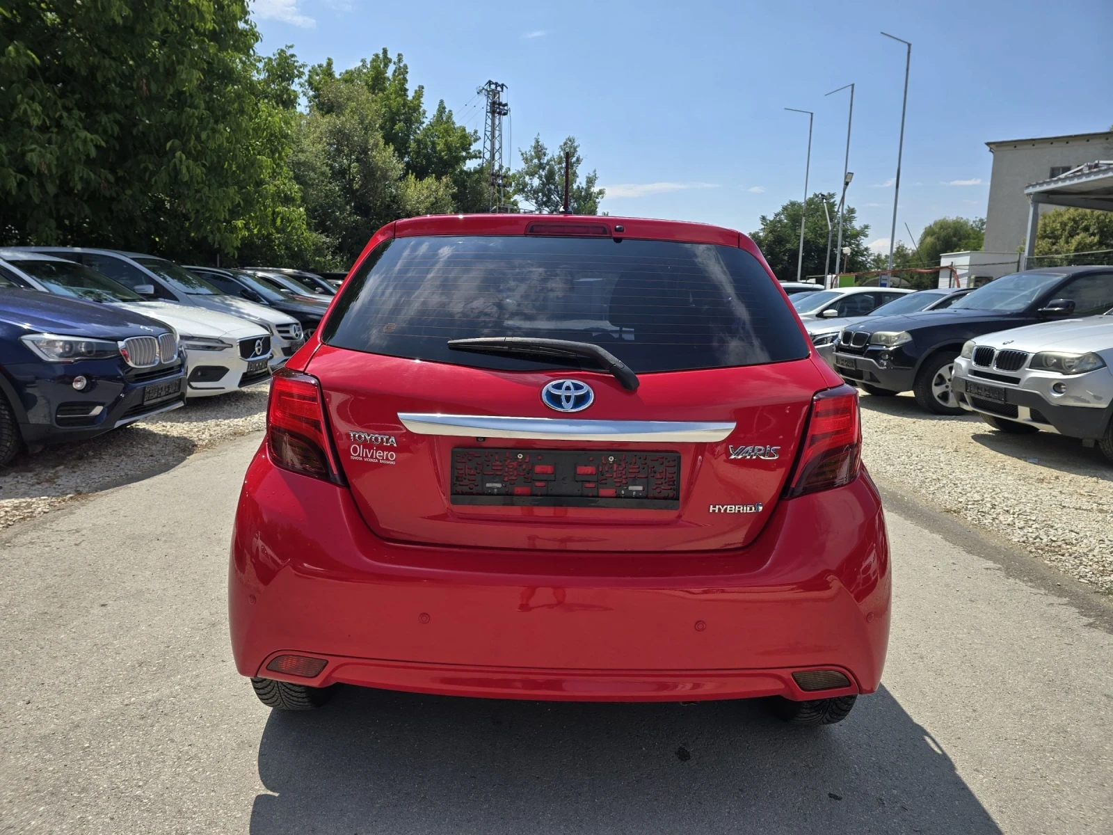 Toyota Yaris 1.5 73 к.с хибрид  - изображение 6