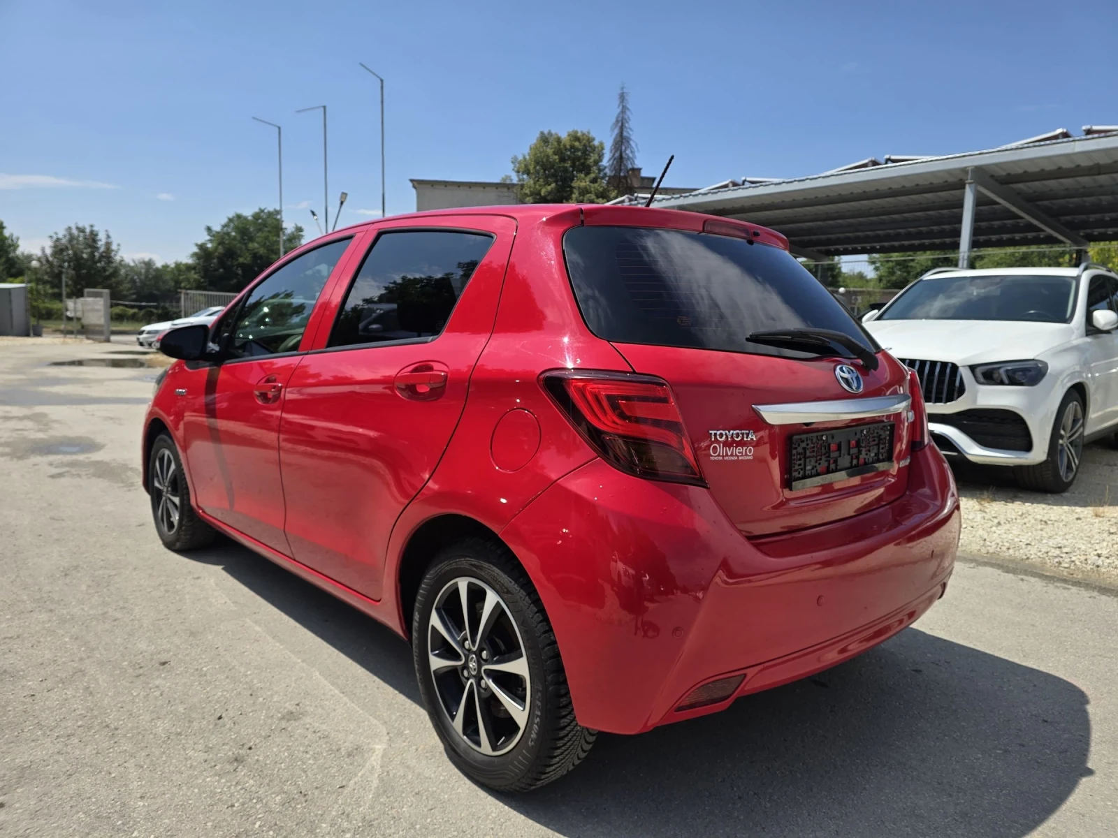 Toyota Yaris 1.5 73 к.с хибрид  - изображение 3