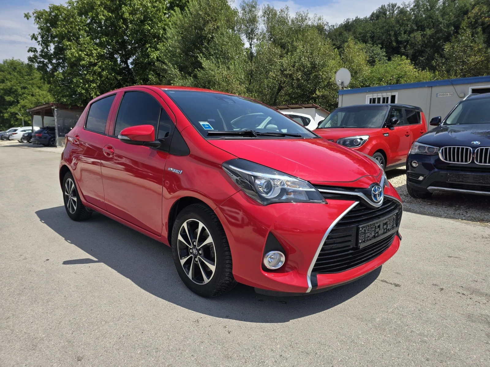 Toyota Yaris 1.5 73 к.с хибрид  - изображение 2
