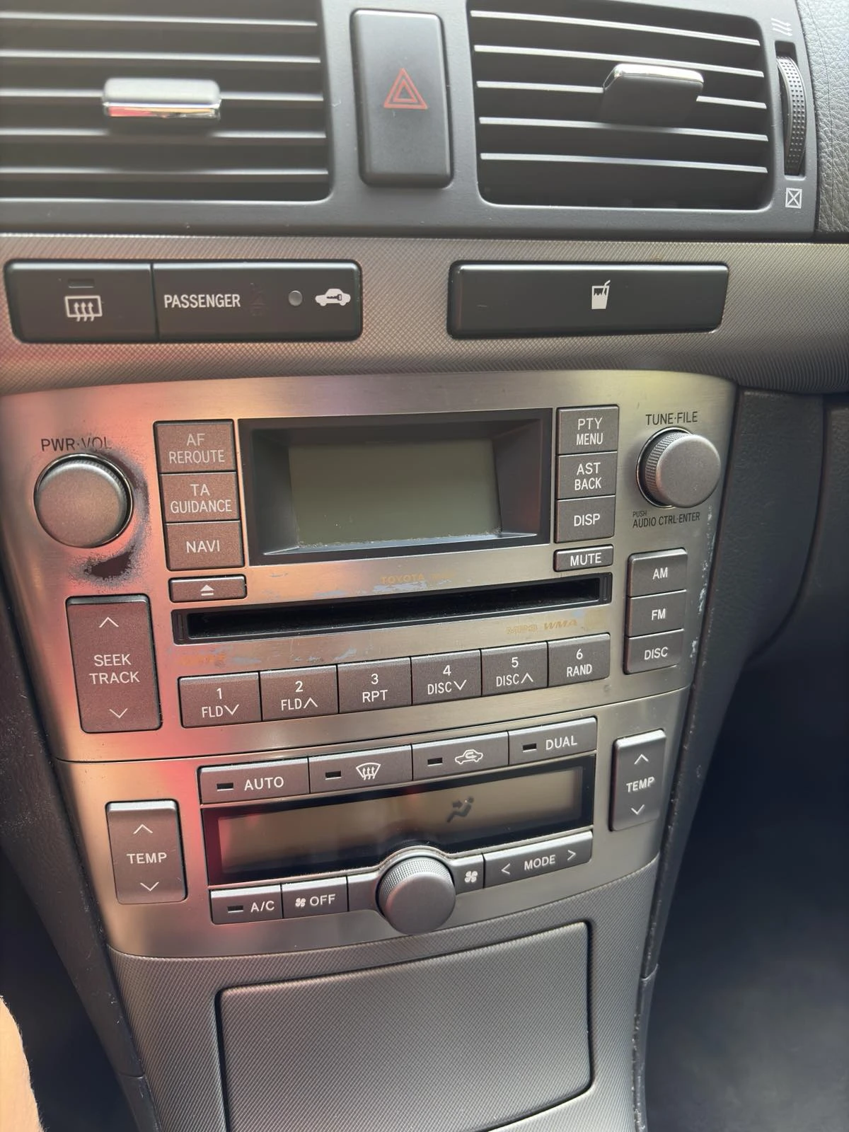 Toyota Avensis D4D - изображение 8