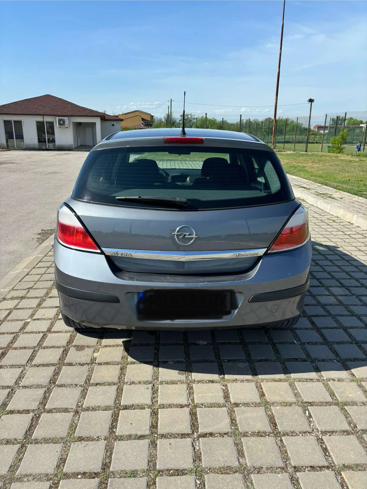 Opel Astra 1.6 - изображение 4