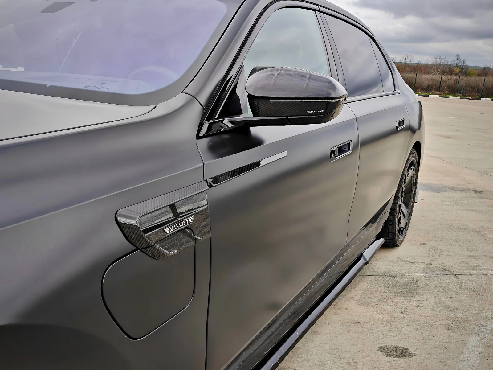 BMW 750  - изображение 5