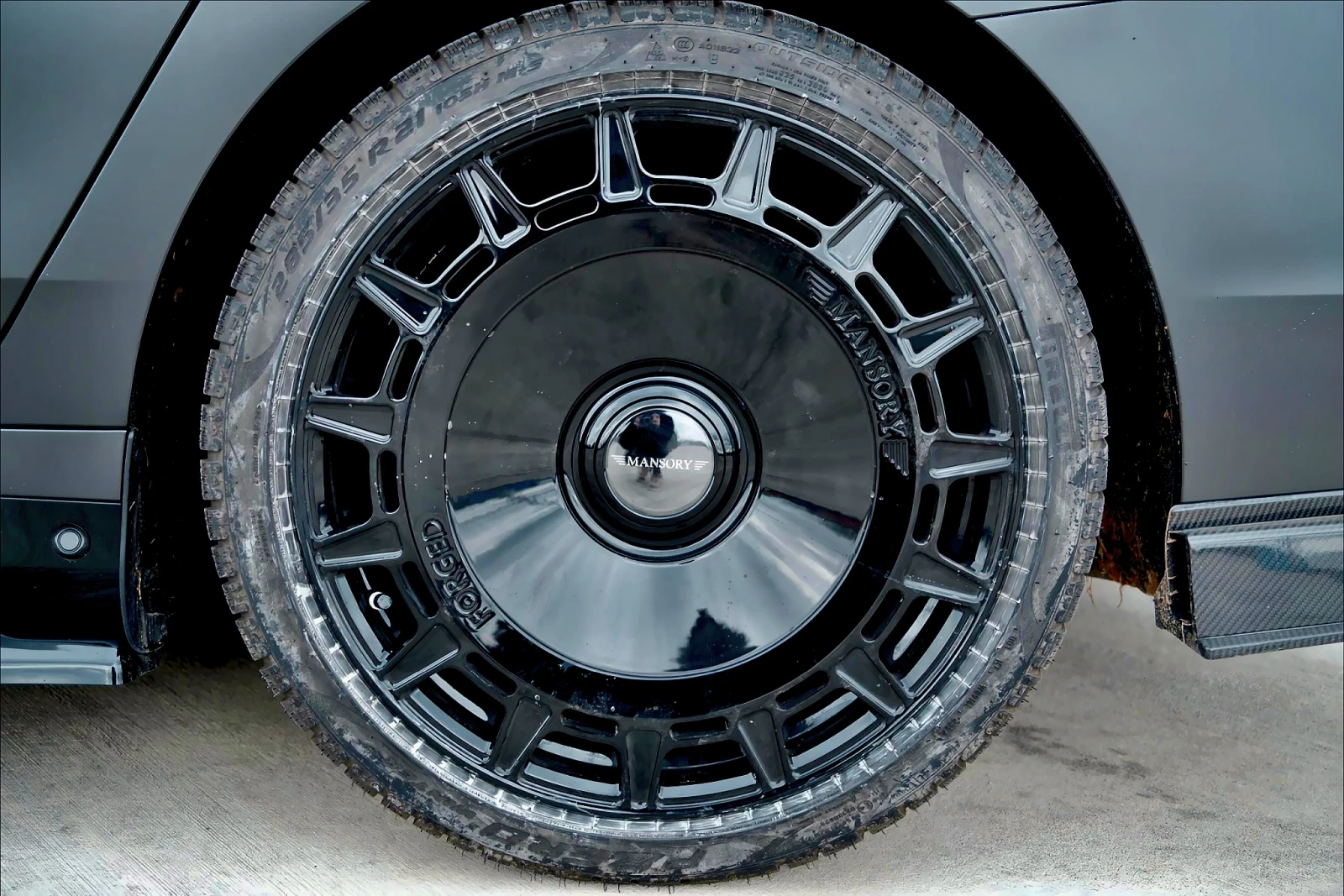 BMW 750  - изображение 6