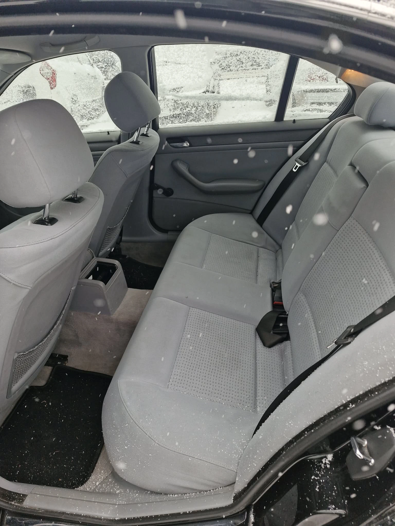 BMW 320  - изображение 8