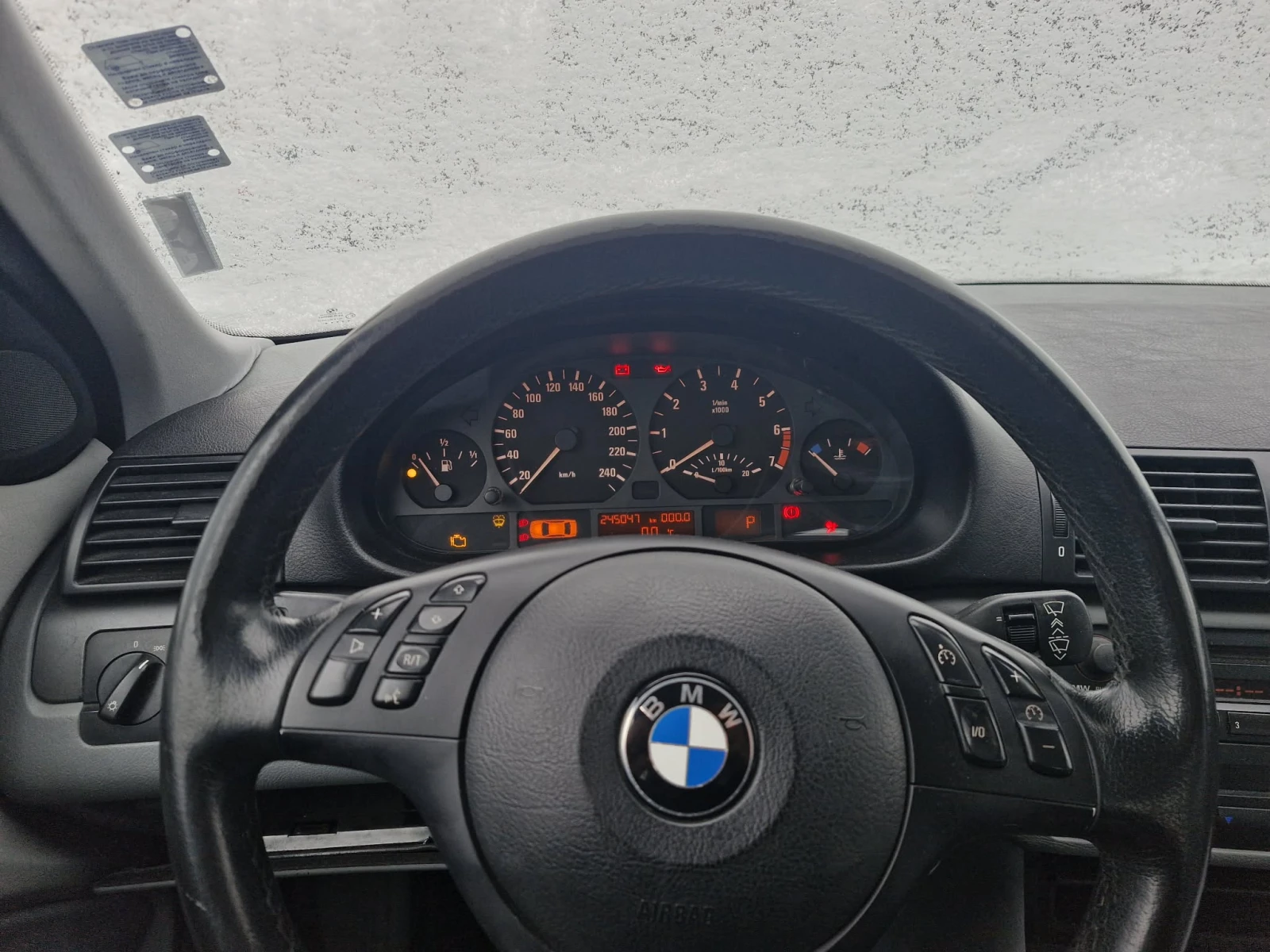 BMW 320  - изображение 6