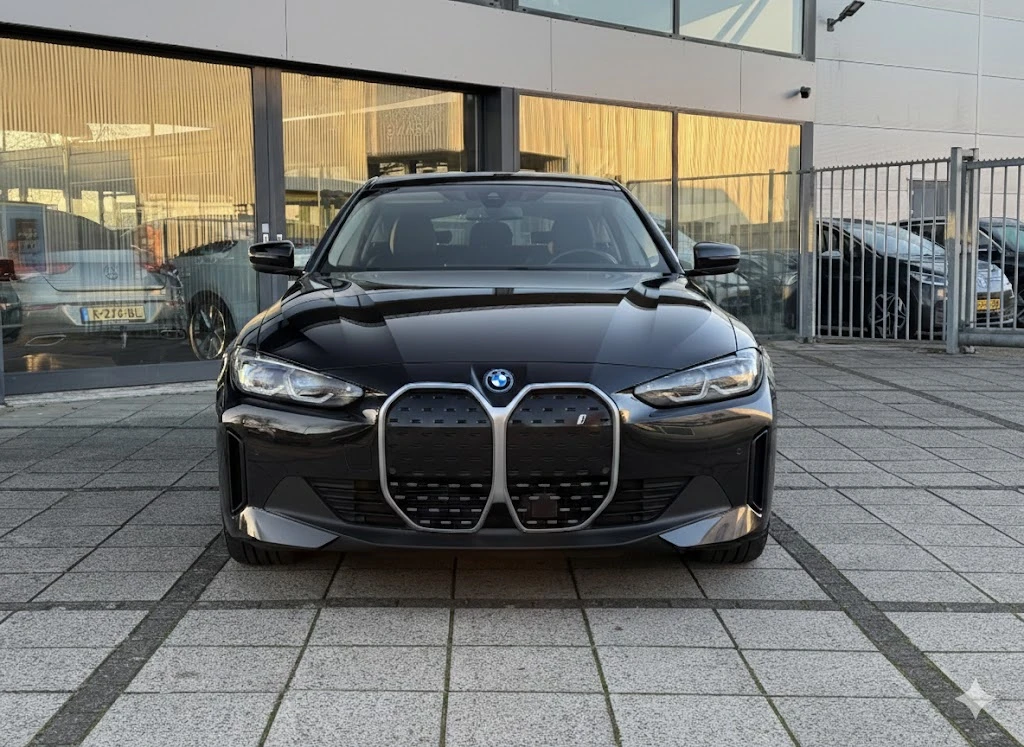 BMW i4 Лизинг - изображение 3