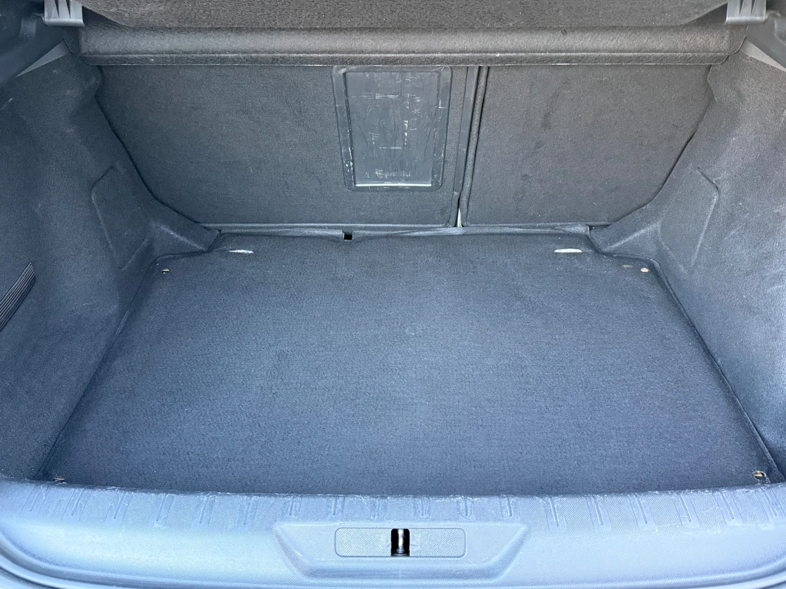 Peugeot 308 1.2 Pure Tech Allure - АВТОМАТИК - ТОП СЪСТОЯНИЕ!, снимка 7 - Автомобили и джипове - 53814894