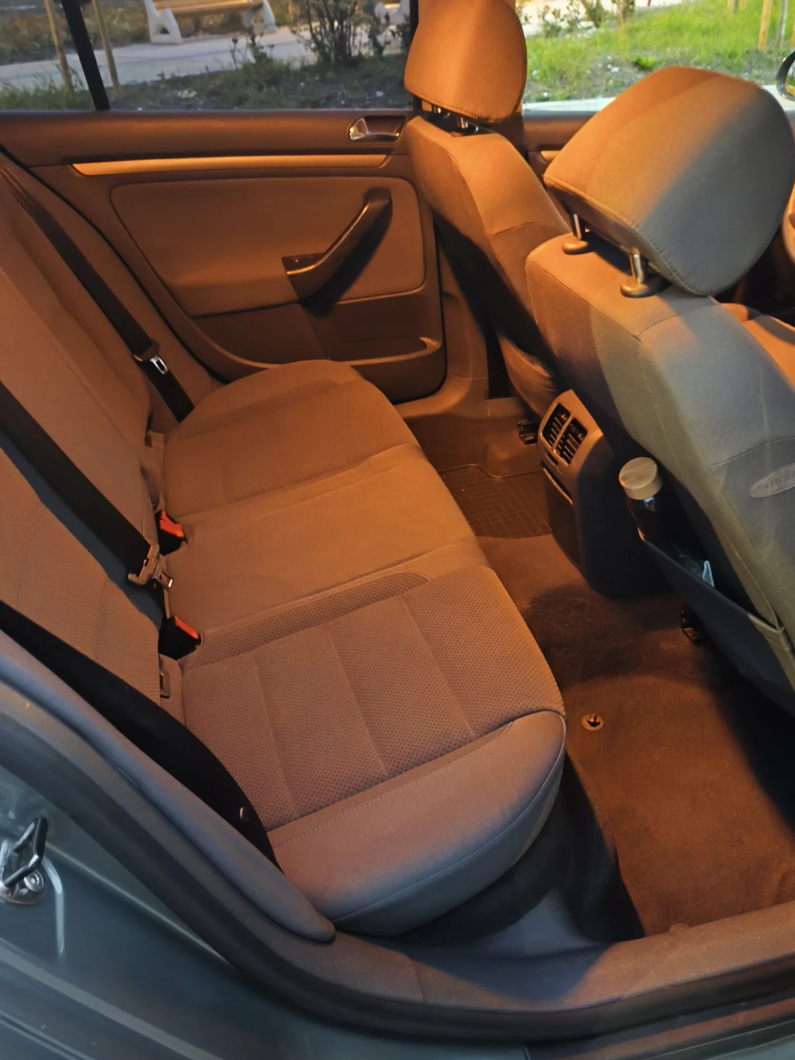 VW Golf 1.6Fsi 115 138000км реални, снимка 17 - Автомобили и джипове - 54140743