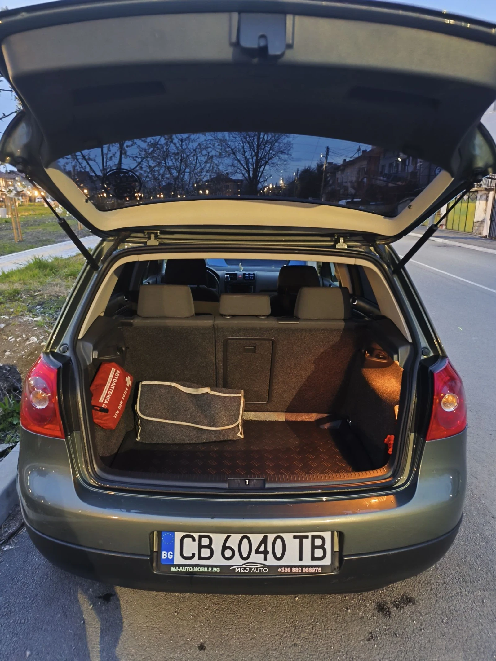 VW Golf 1.6Fsi 115 138000км реални, снимка 9 - Автомобили и джипове - 54140743