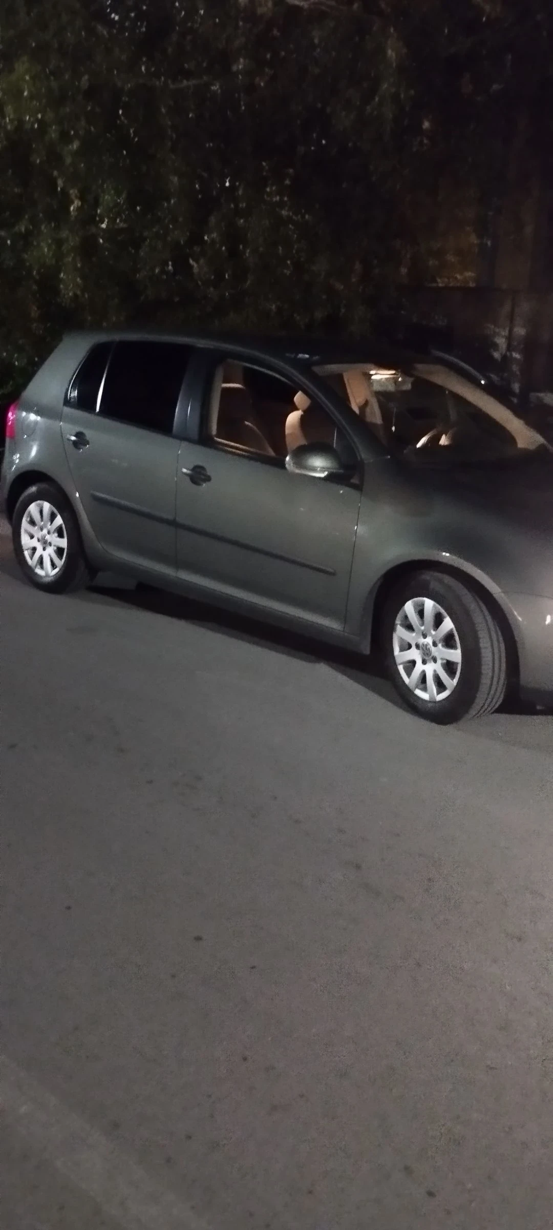 VW Golf 1.6Fsi 115 138000км релни, снимка 5 - Автомобили и джипове - 54140743