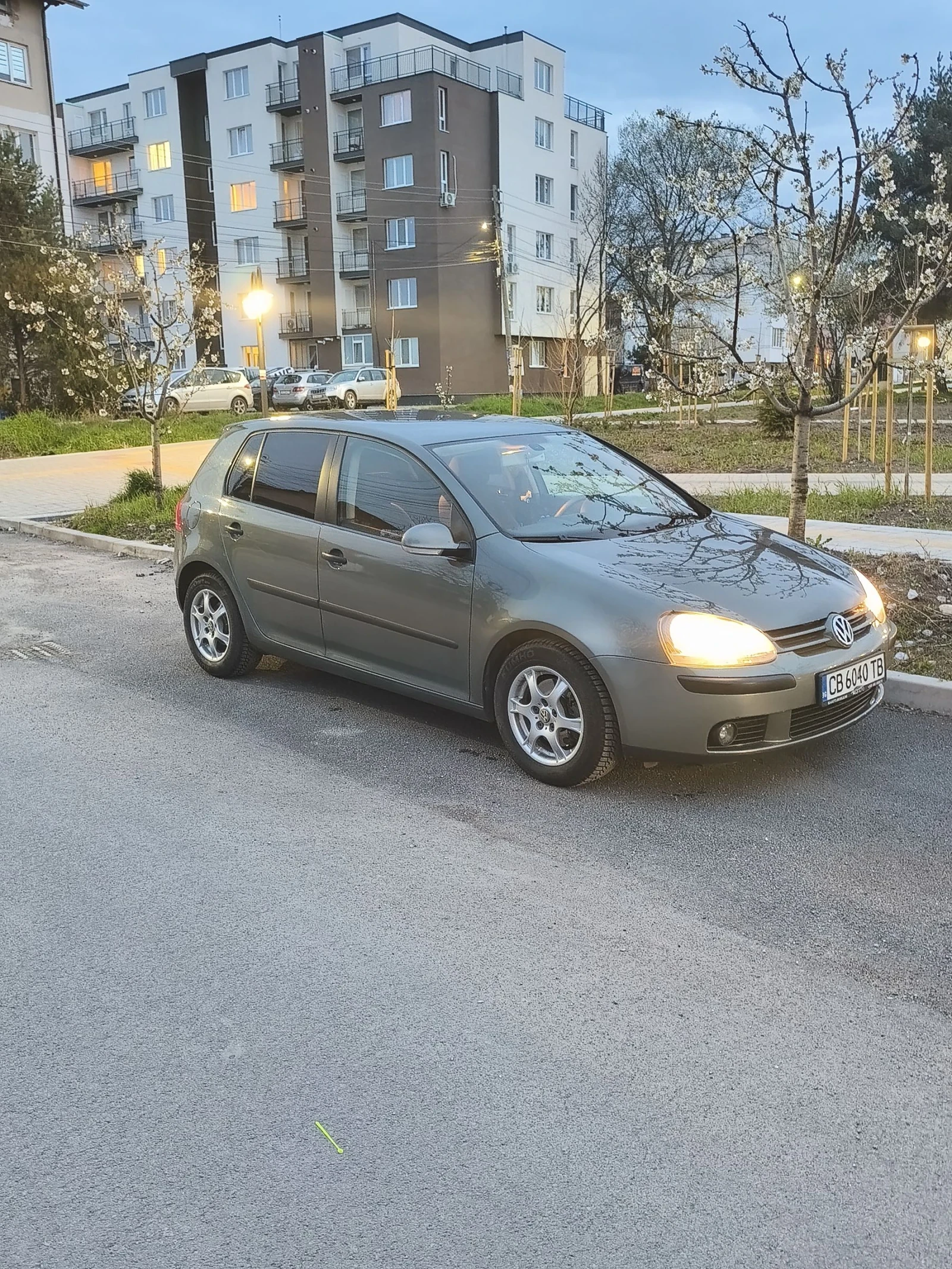 VW Golf 1.6Fsi 115 138000км реални, снимка 6 - Автомобили и джипове - 54140743