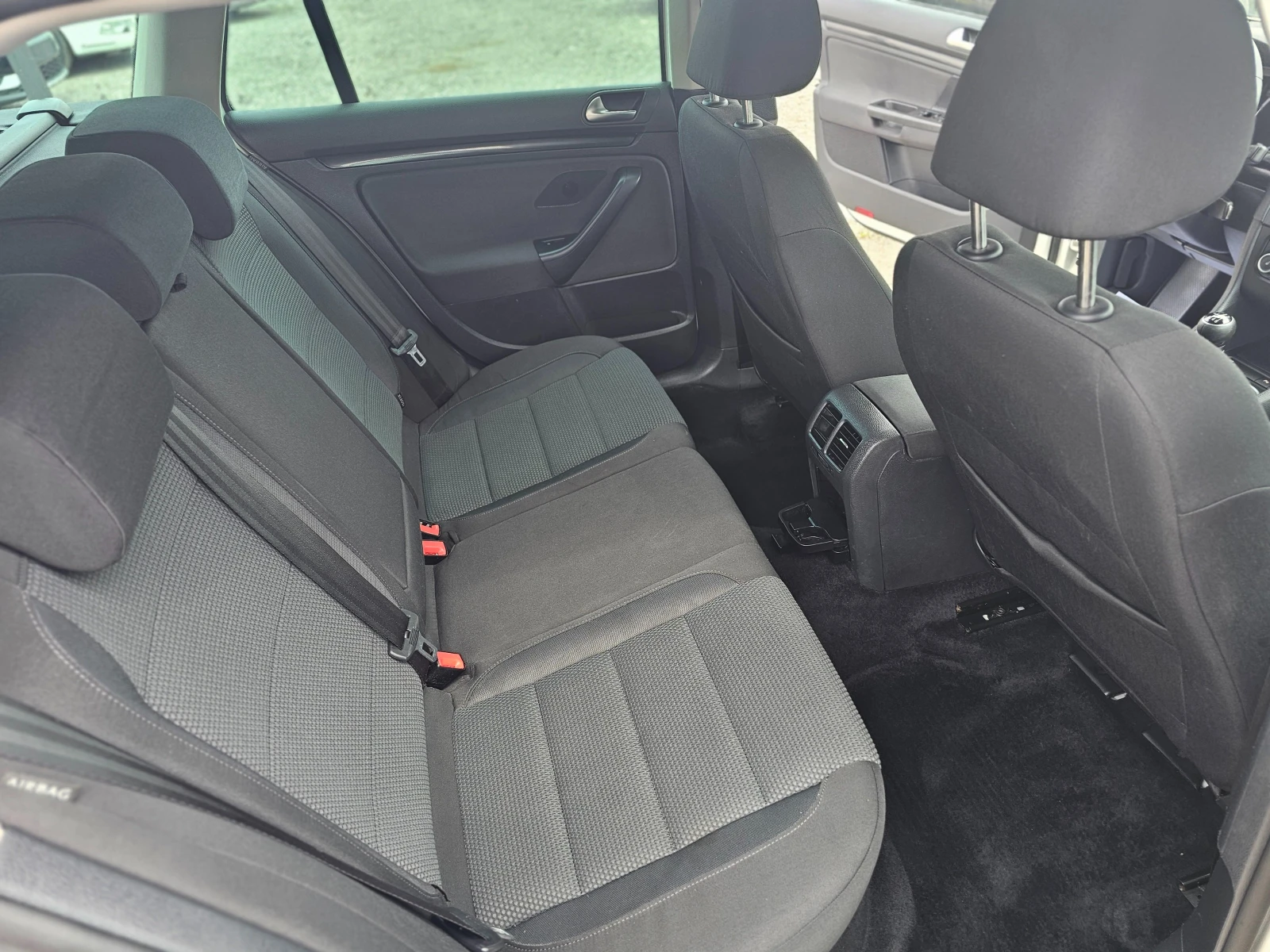 VW Golf 2.0tdi, снимка 12 - Автомобили и джипове - 54217899