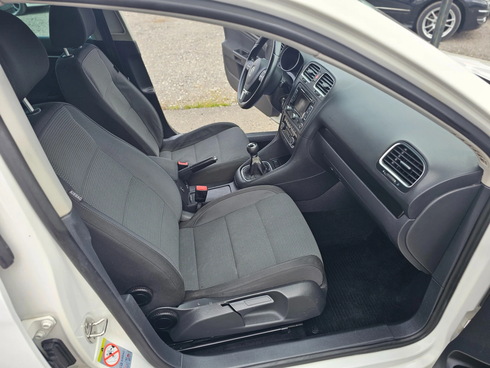 VW Golf 2.0tdi, снимка 11 - Автомобили и джипове - 54217899