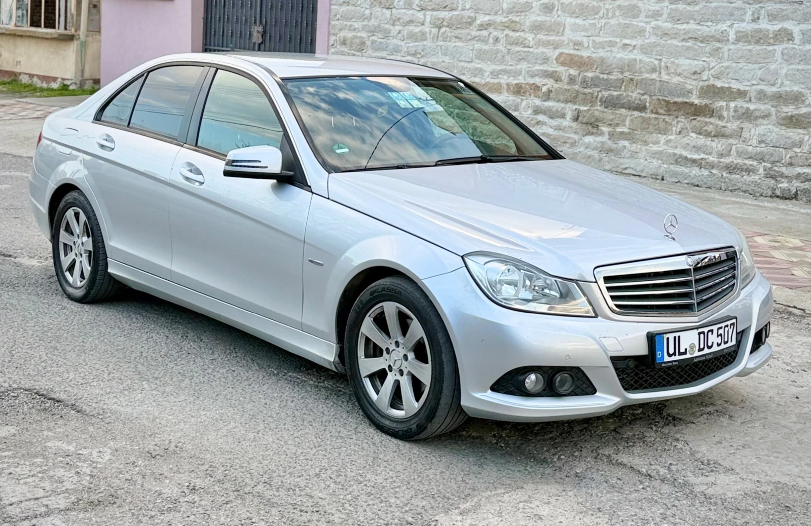 Mercedes-Benz C 180 2200, снимка 2 - Автомобили и джипове - 54327012