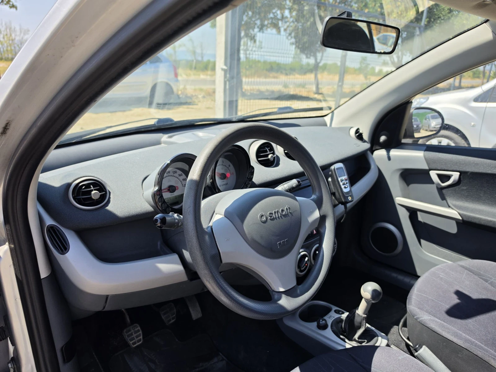 Smart Forfour 1.5 CDI 70, снимка 11 - Автомобили и джипове - 54346553