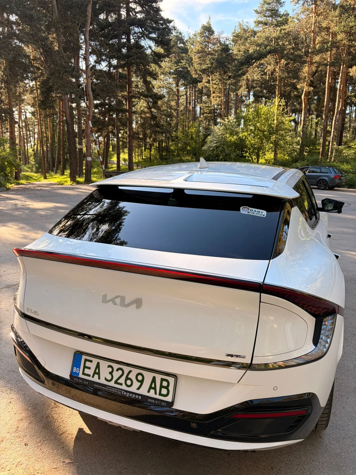 Kia EV6 EV6, снимка 13 - Автомобили и джипове - 54842348