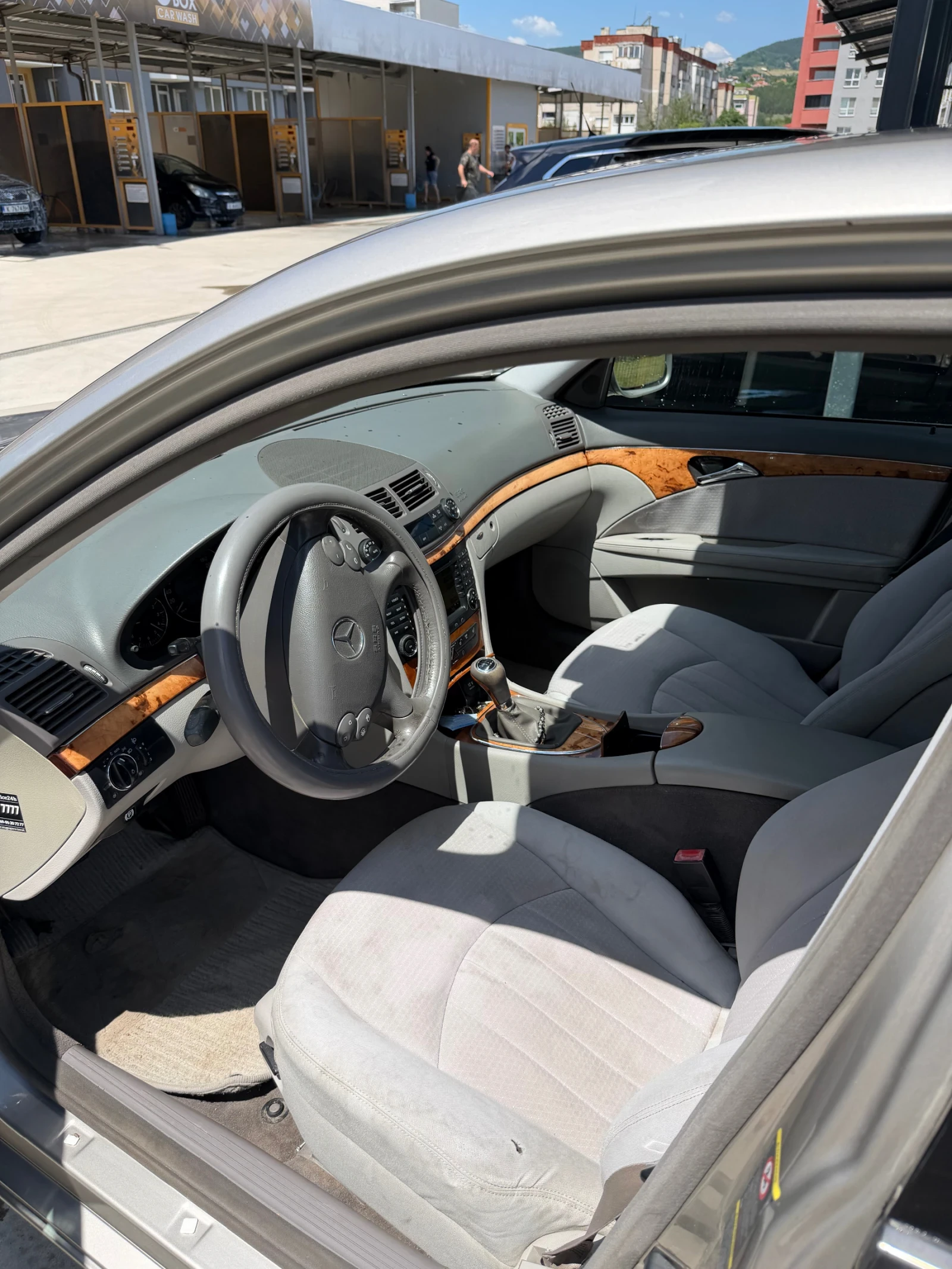 Mercedes-Benz E 280, снимка 4 - Автомобили и джипове - 54989976