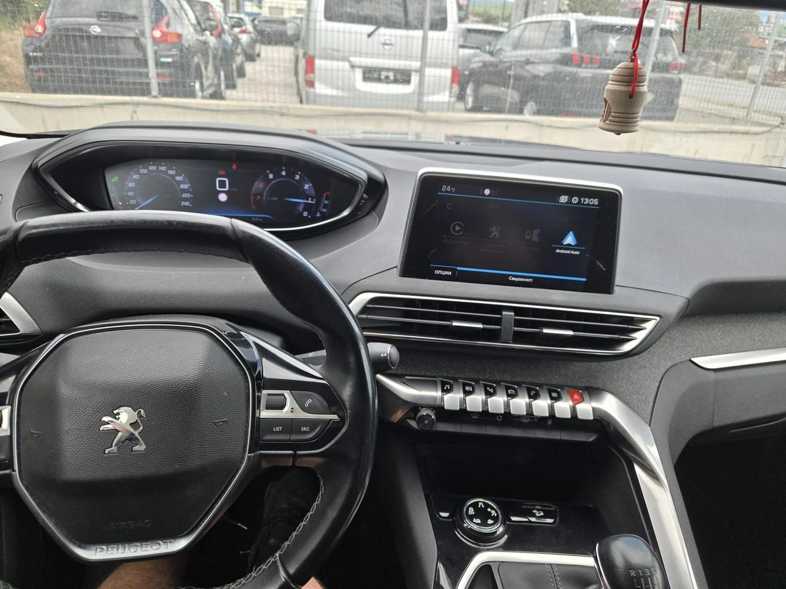 Peugeot 5008 1.2 PureTech Turbo , снимка 10 - Автомобили и джипове - 55086296