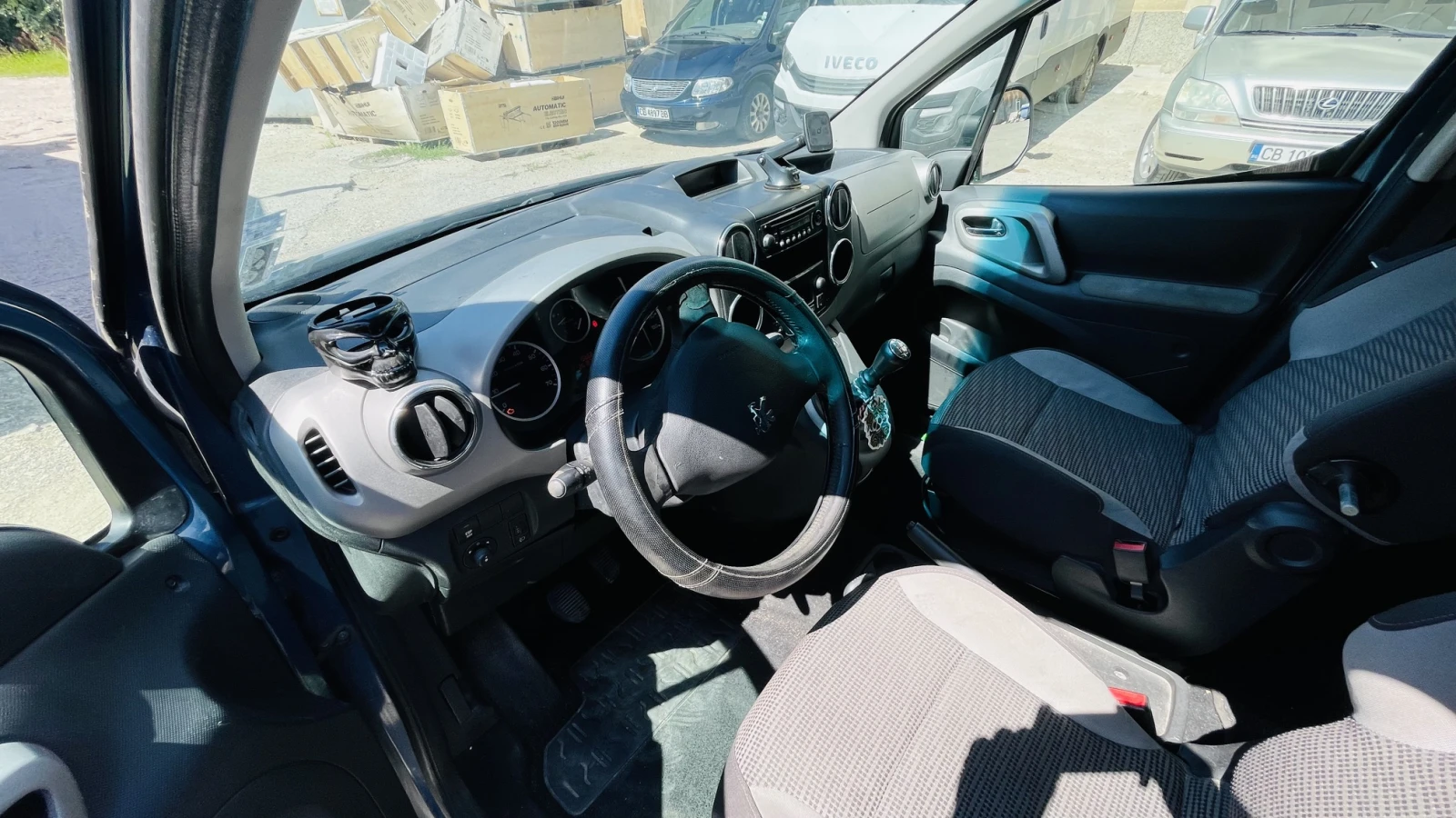 Peugeot Partner tepee, снимка 12 - Автомобили и джипове - 55411741