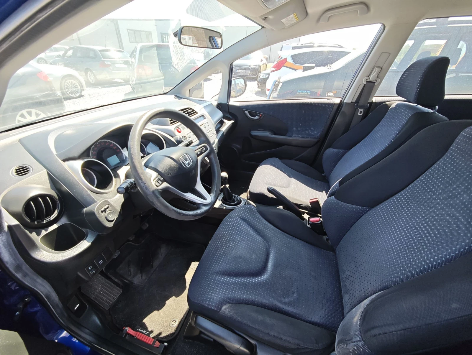 Honda Jazz 1.4i 100, снимка 9 - Автомобили и джипове - 55460111