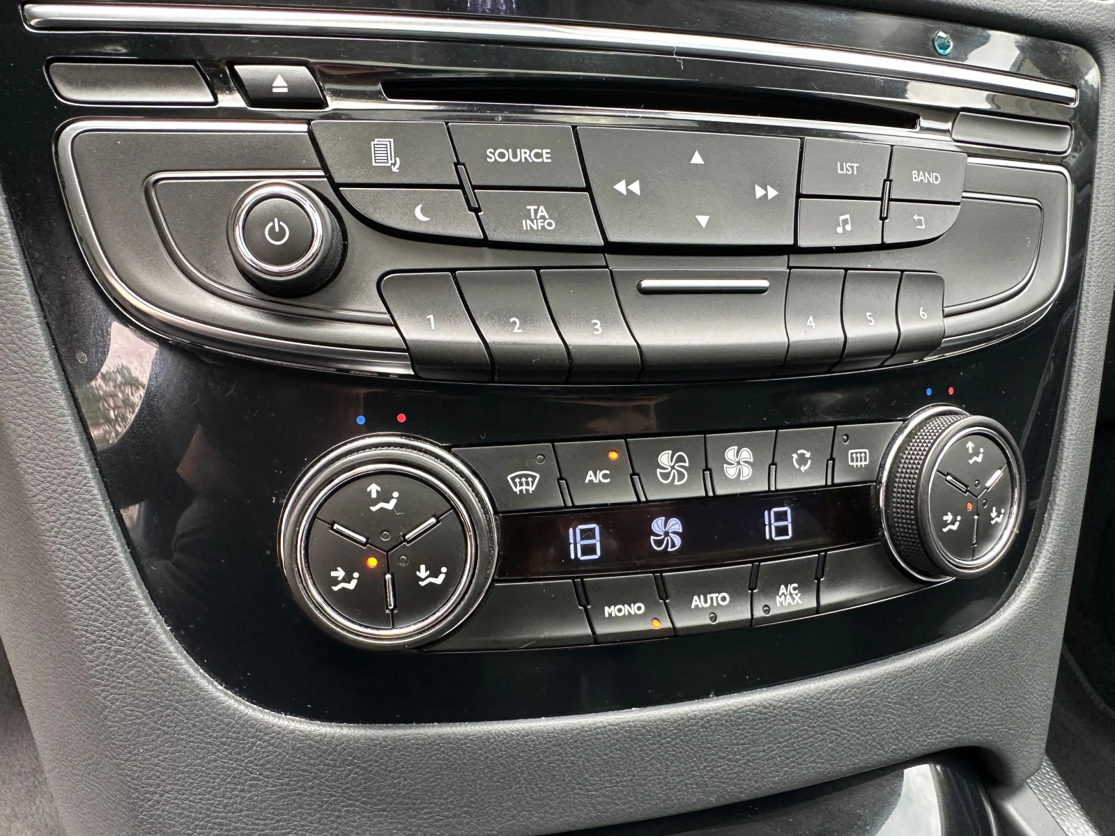 Peugeot 508 2.0HDI 163кс ПАНОРАМА ПОДГРЕВ KEYLESS НАВИ ТОП, снимка 14 - Автомобили и джипове - 55777617