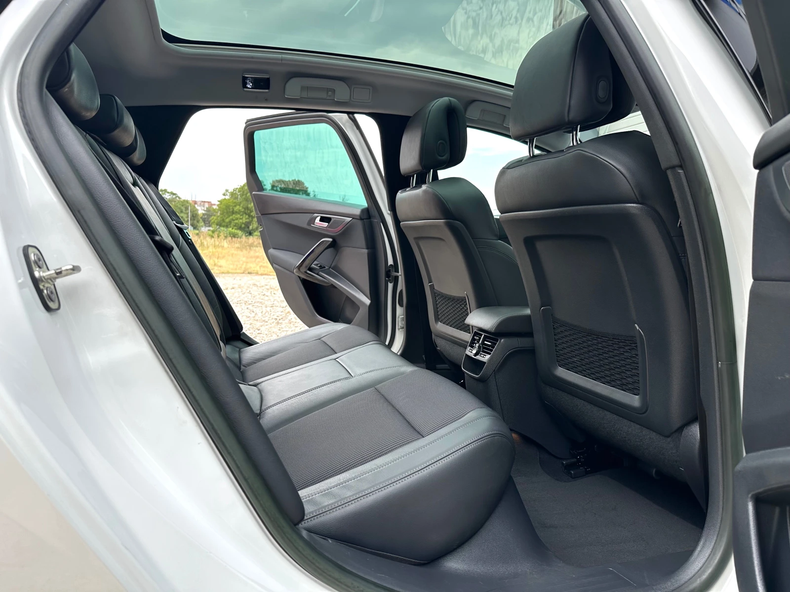 Peugeot 508 2.0HDI 163кс ПАНОРАМА ПОДГРЕВ KEYLESS НАВИ ТОП, снимка 10 - Автомобили и джипове - 55777617