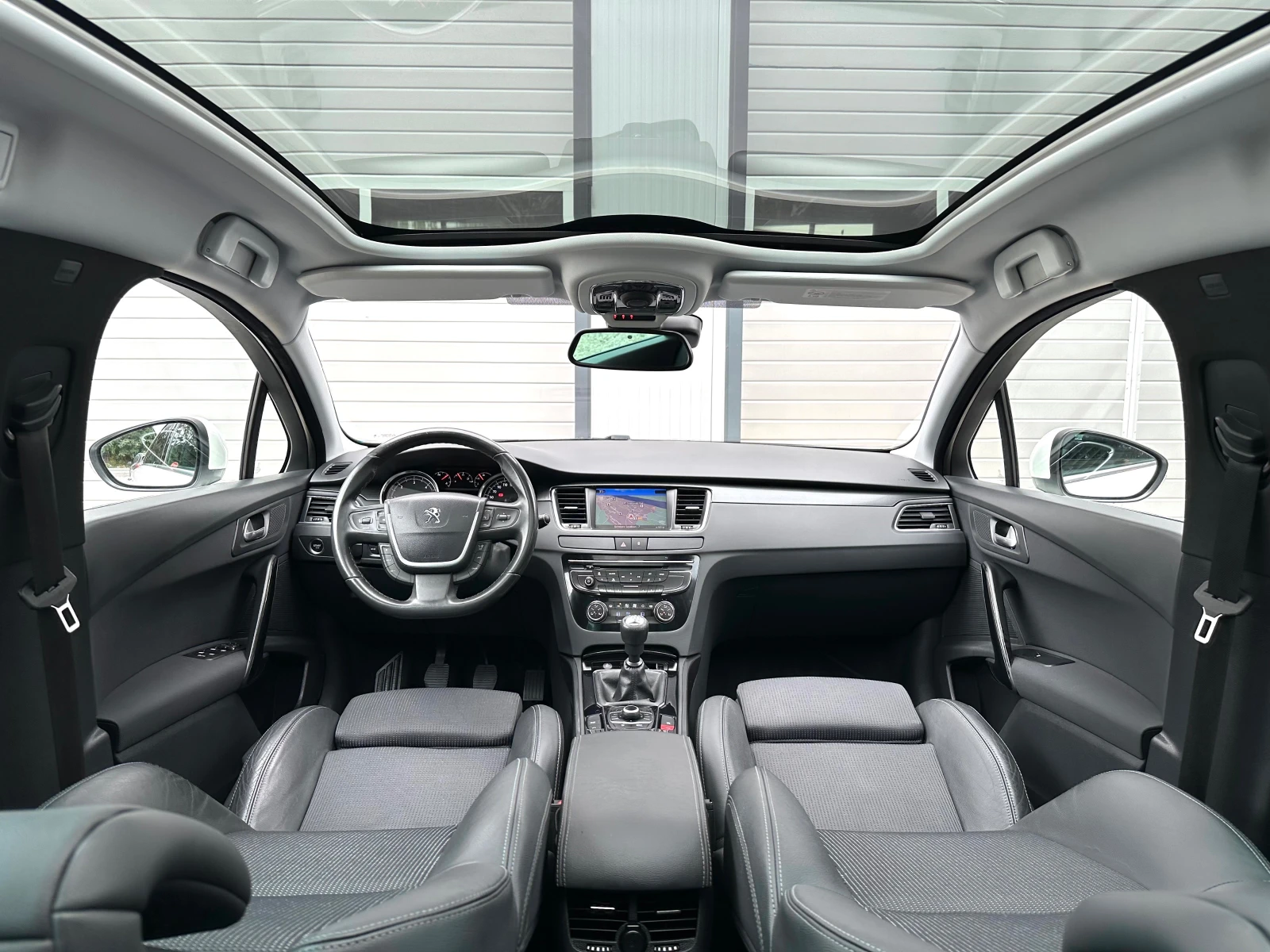 Peugeot 508 2.0HDI 163кс ПАНОРАМА ПОДГРЕВ KEYLESS НАВИ ТОП, снимка 12 - Автомобили и джипове - 55777617