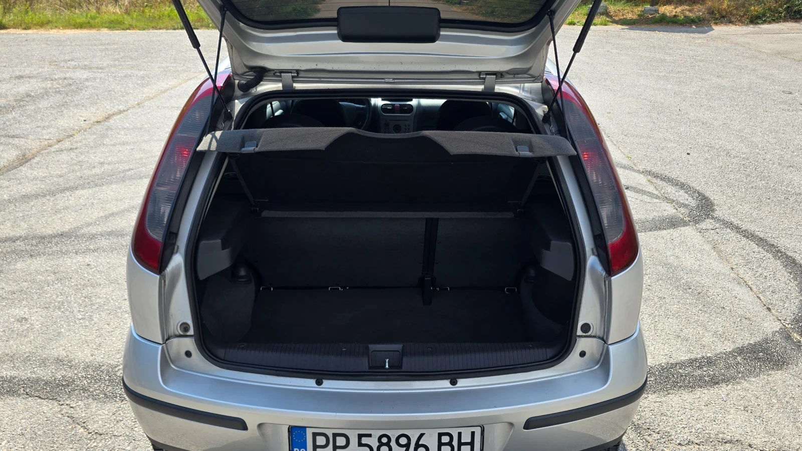 Opel Corsa 1.3 CDTI, снимка 9 - Автомобили и джипове - 55803611