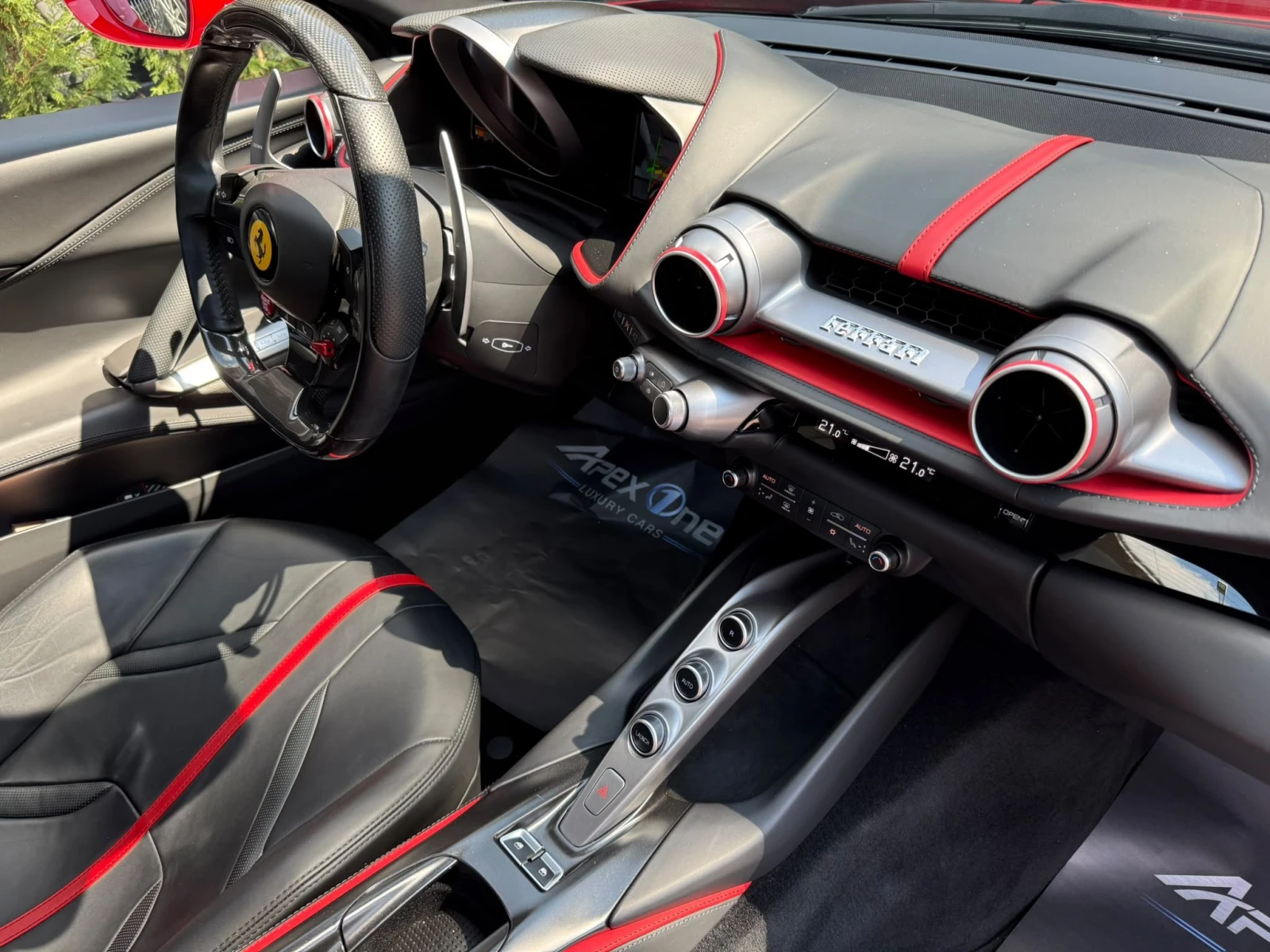 Ferrari 812 Superfast 6.5 V12/CERAMIC/4X4/CAMERA/LIFT, снимка 13 - Автомобили и джипове - 55834027