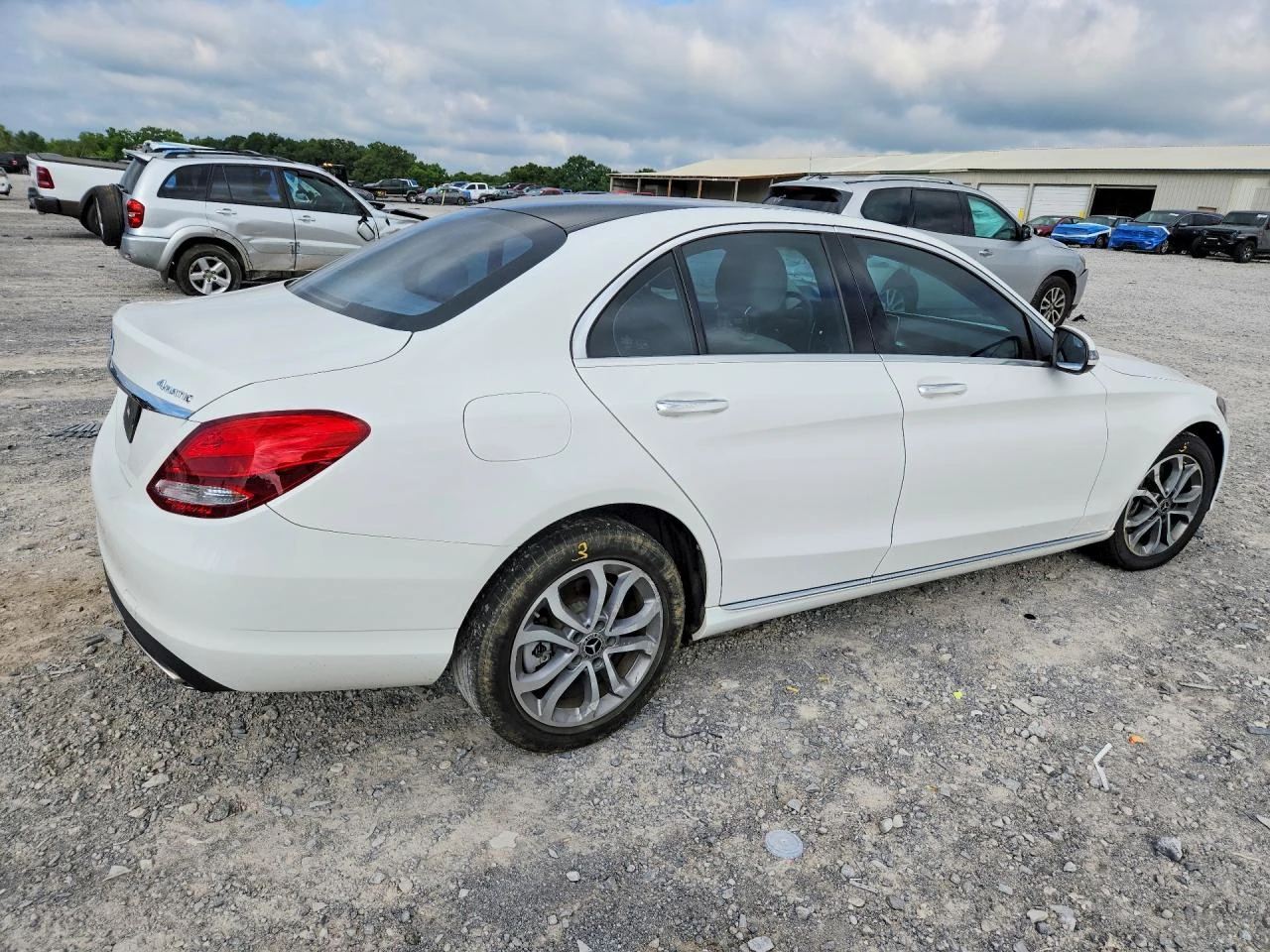 Mercedes-Benz C 300 2.0l 4Matic, снимка 3 - Автомобили и джипове - 56145932