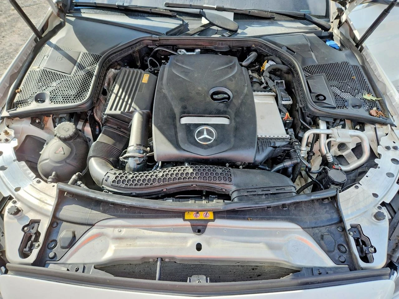 Mercedes-Benz C 300 2.0l 4Matic, снимка 11 - Автомобили и джипове - 56145932